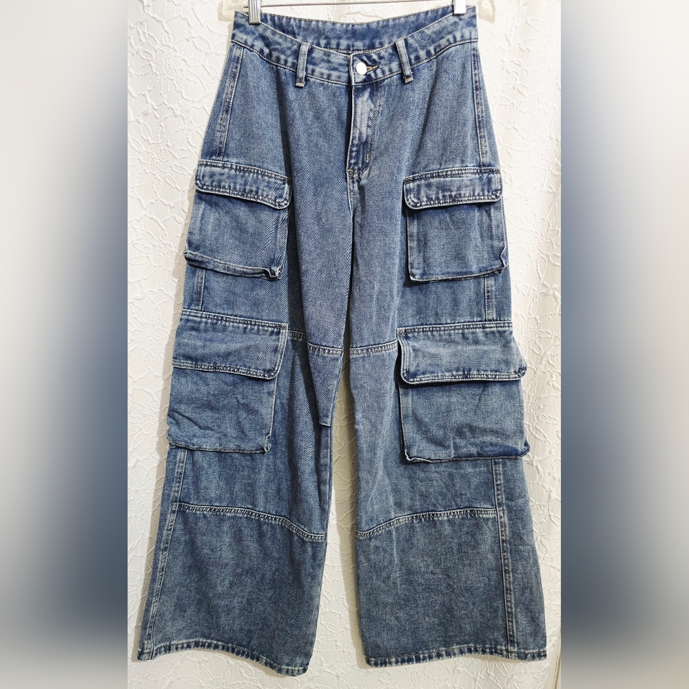 Y2K Women's SHEIN Light Washed Baggy Denim Cargo Jeans - Size  Small 4-6